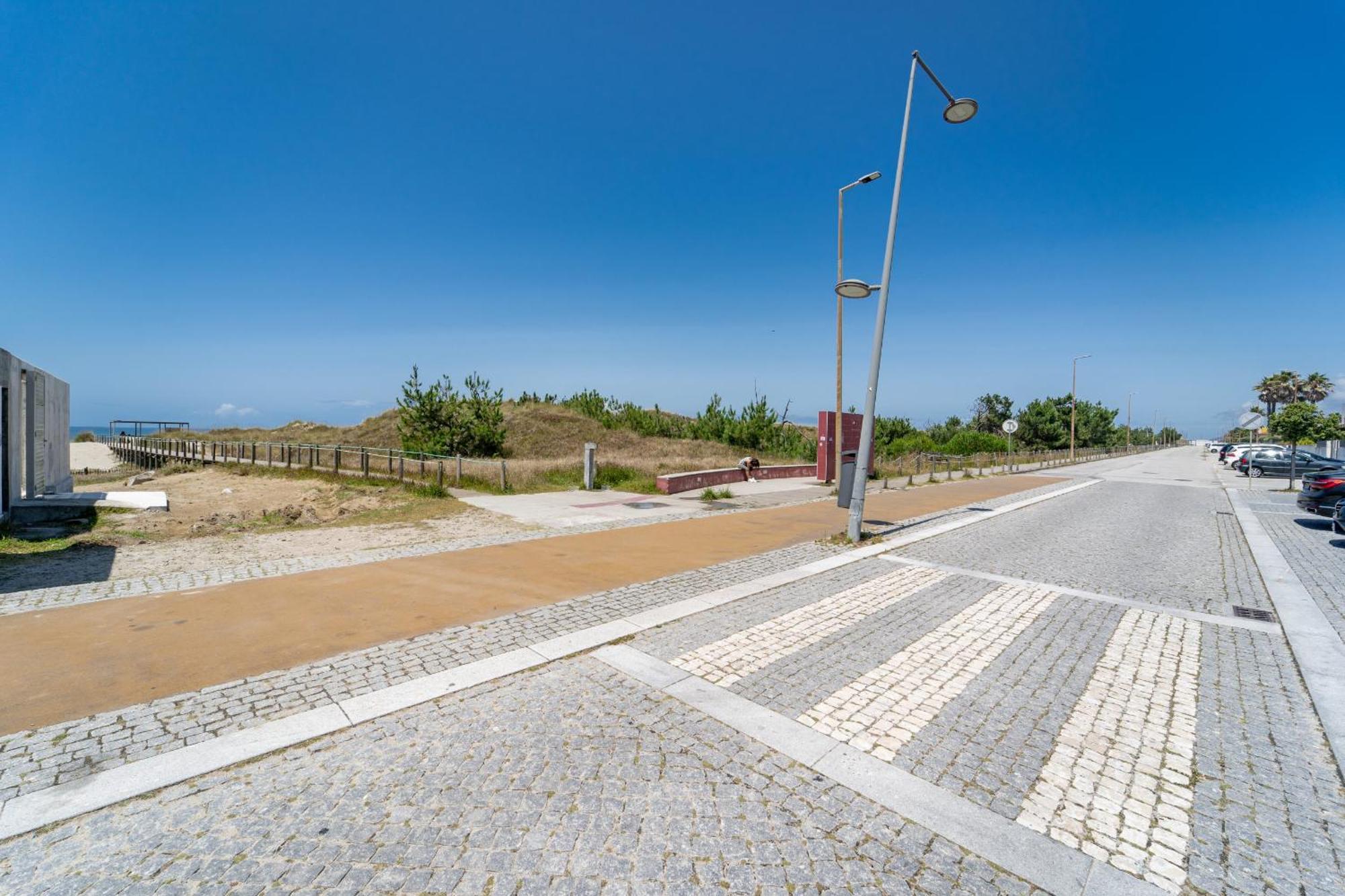 Beach Flat By House And People Viana do Castelo Exterior photo